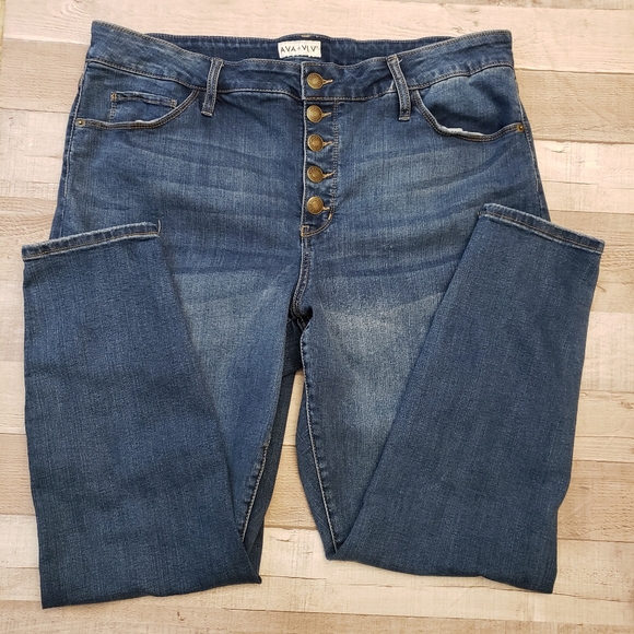 AVA & VIV 18W button fly jeans - Picture 5 of 8